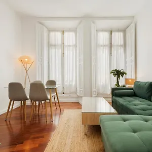 https://precioso-apartamento-en-el-corazon-de-malaga.hotelsinnerja.org